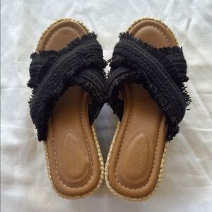 Universal Threads Women's Black Fringe Sandals